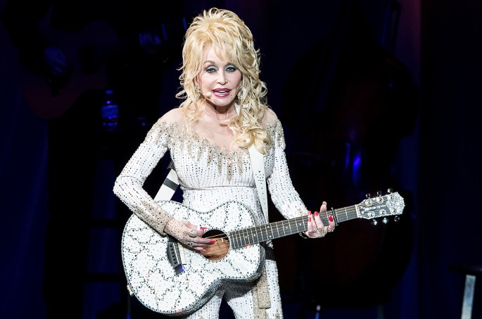 Dolly-Parton-philadelphia-june-2016-billboard-1548